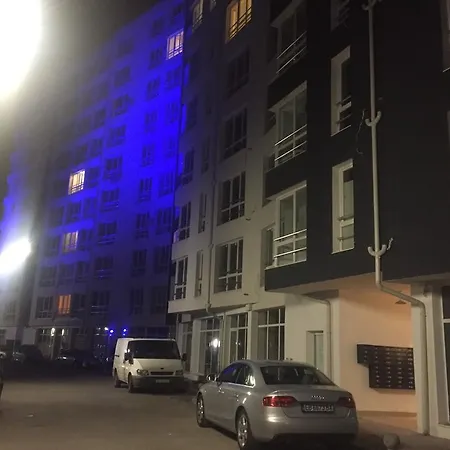 Lovely Parking Included Apartment